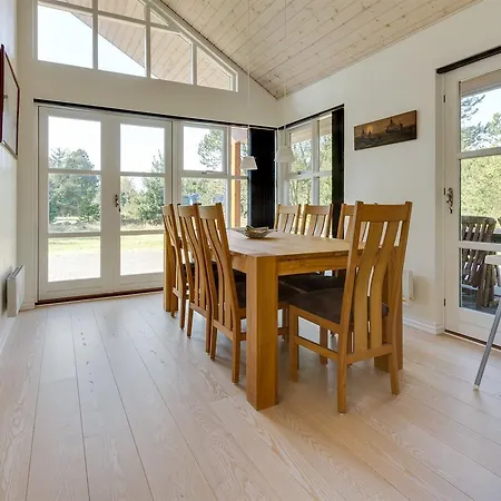 펜션 Three-bedroom Holiday In *
